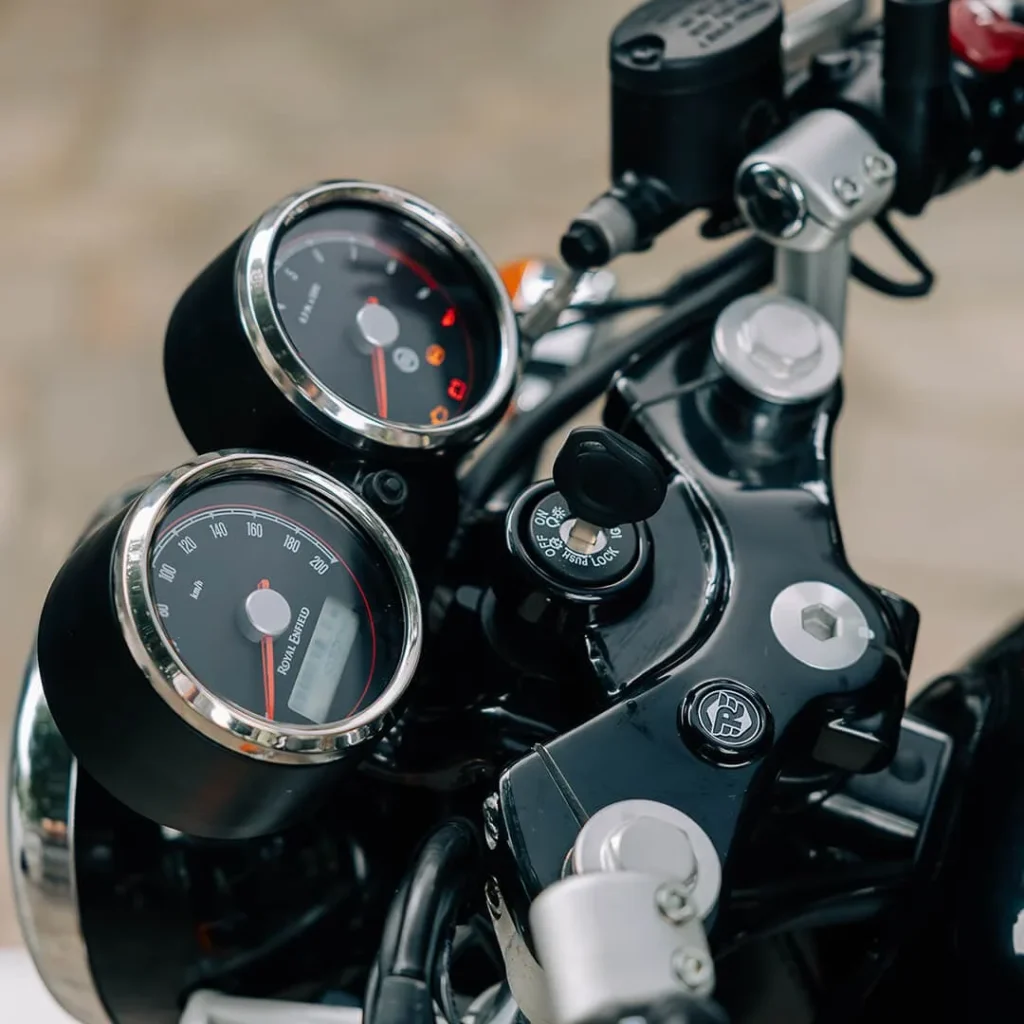 Royal Enfield GT 650 Instrument Cluster – Speedometer & Mileage Display