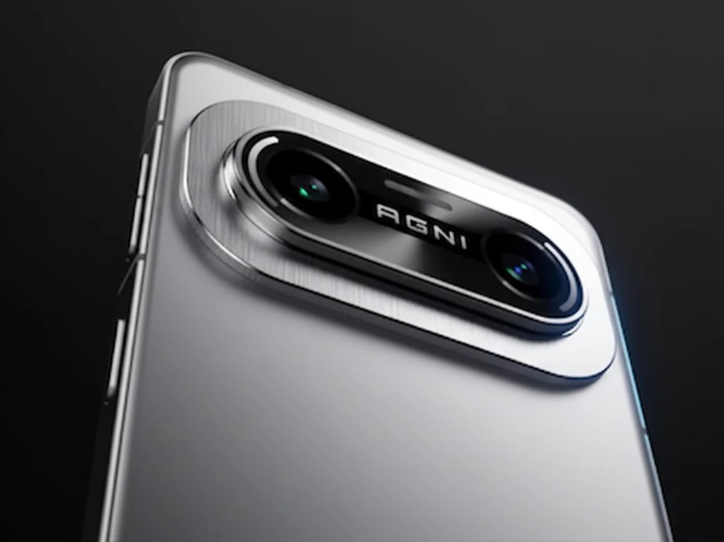 Lava Agni 4 Specifications in India: Close-up of the Lava Agni 4 smartphone in Lunar Mist color showcasing its dual rear camera and metal frame design.